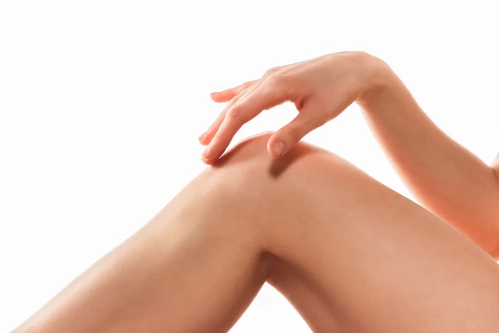 knee liposuction